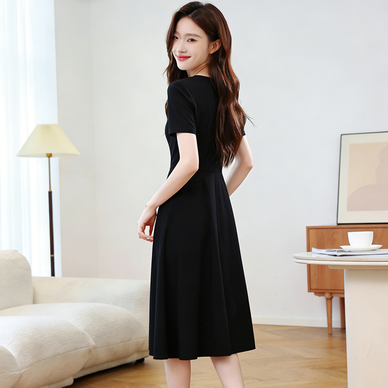 2026 Summer Women's Plus Size Black Short Sleeve A-Line Midi Dress