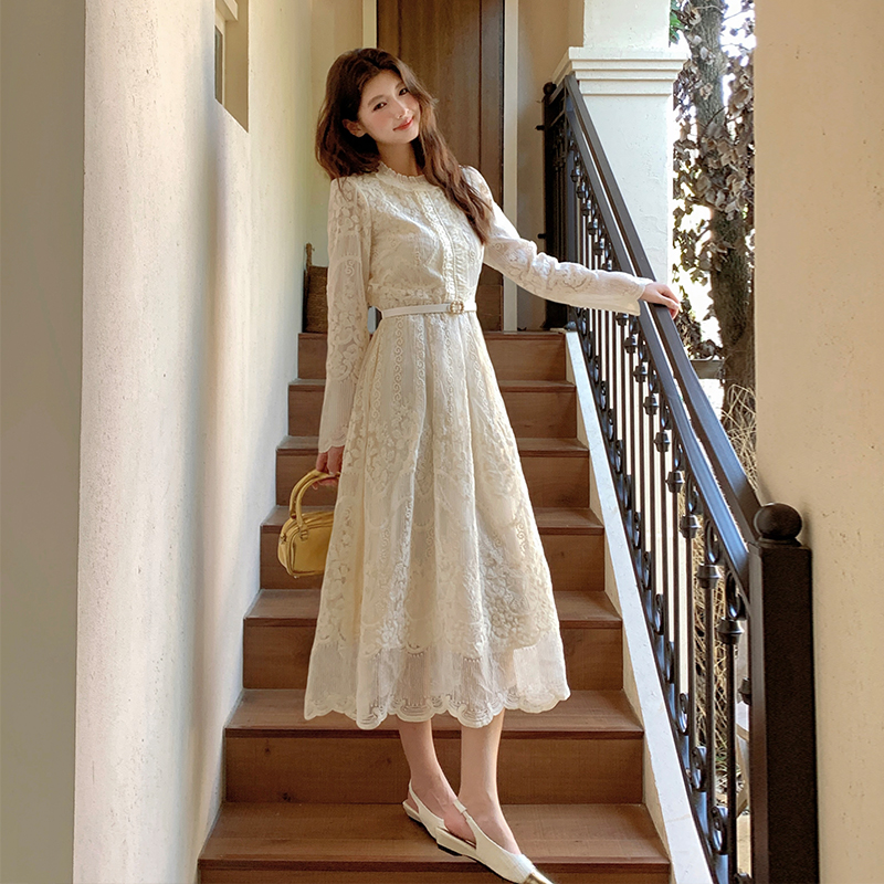 French Style Embroidered A-Line Dress with Waist Slimming