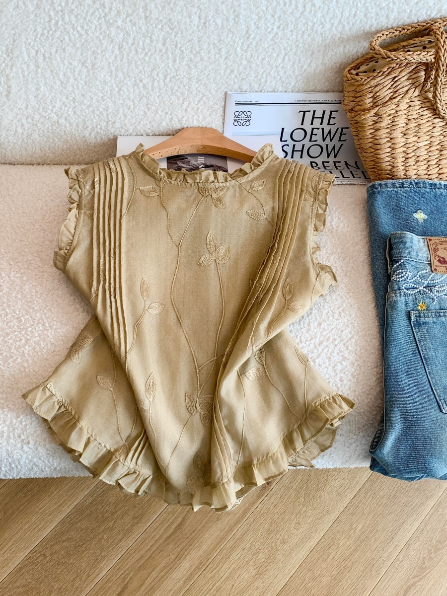 New Chinese Style Embroidered Floral Sleeveless Shirt for Women Summer Button Front Top