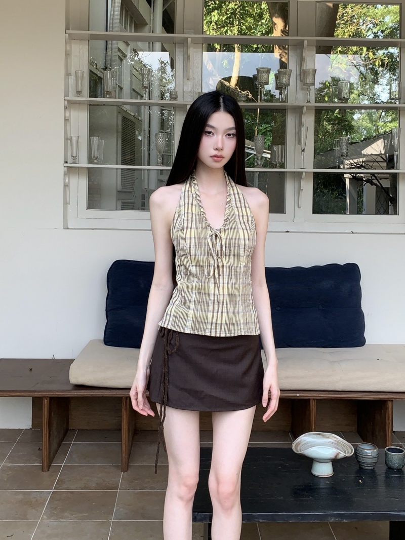 plaid-v-neck-halter-cami-with-back-straps-women-slim-fit-open-back-crop-top_2 Plaid V-Neck Halter Cami with Back Straps Women Slim Fit Open Back Crop Top