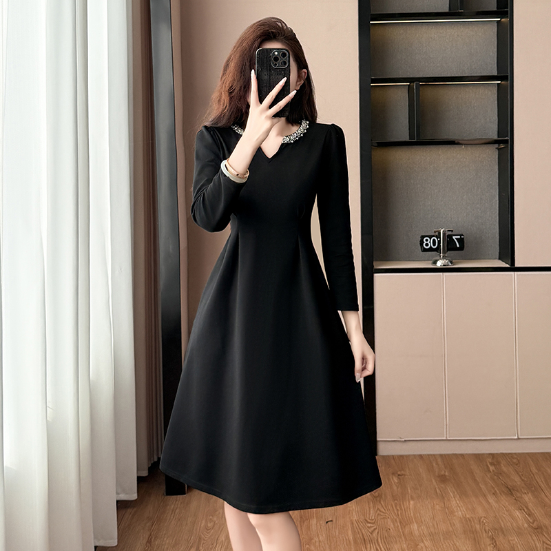 plus-size-black-a-line-long-sleeve-midi-dress-for-women-spring_2 Plus Size Black A-Line Long Sleeve Midi Dress for Women Spring