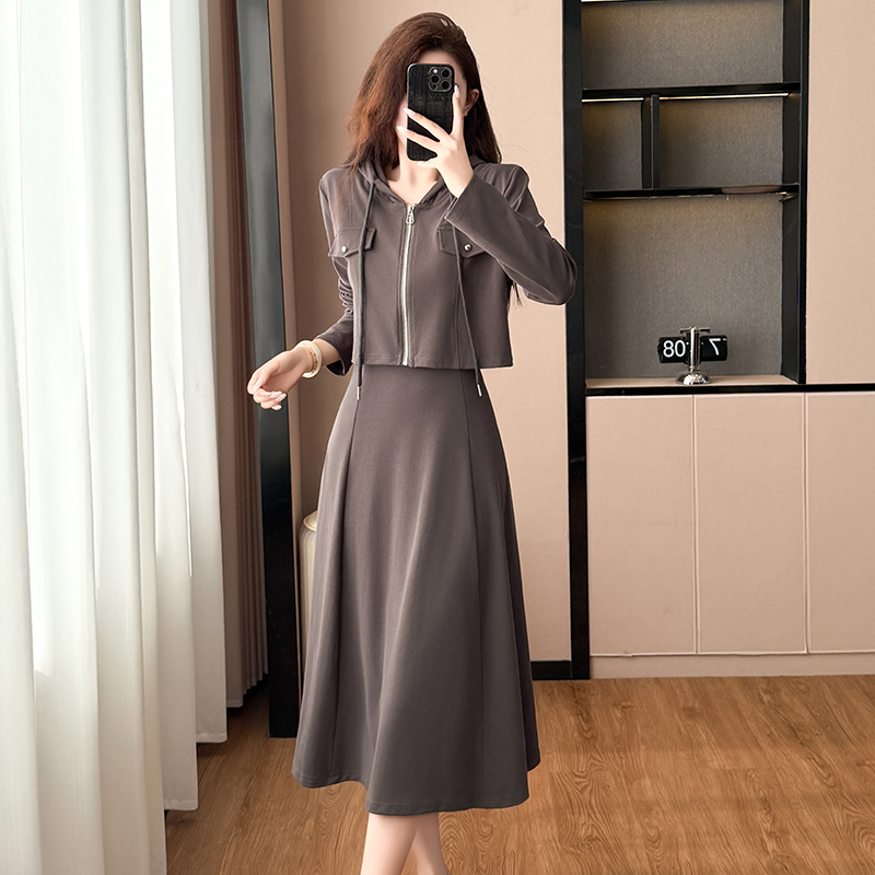 plus-size-two-piece-a-line-dress-with-long-sleeves-and-two-ways-to-wear_2 Plus Size Two-Piece A-Line Dress with Long Sleeves and Two Ways to Wear