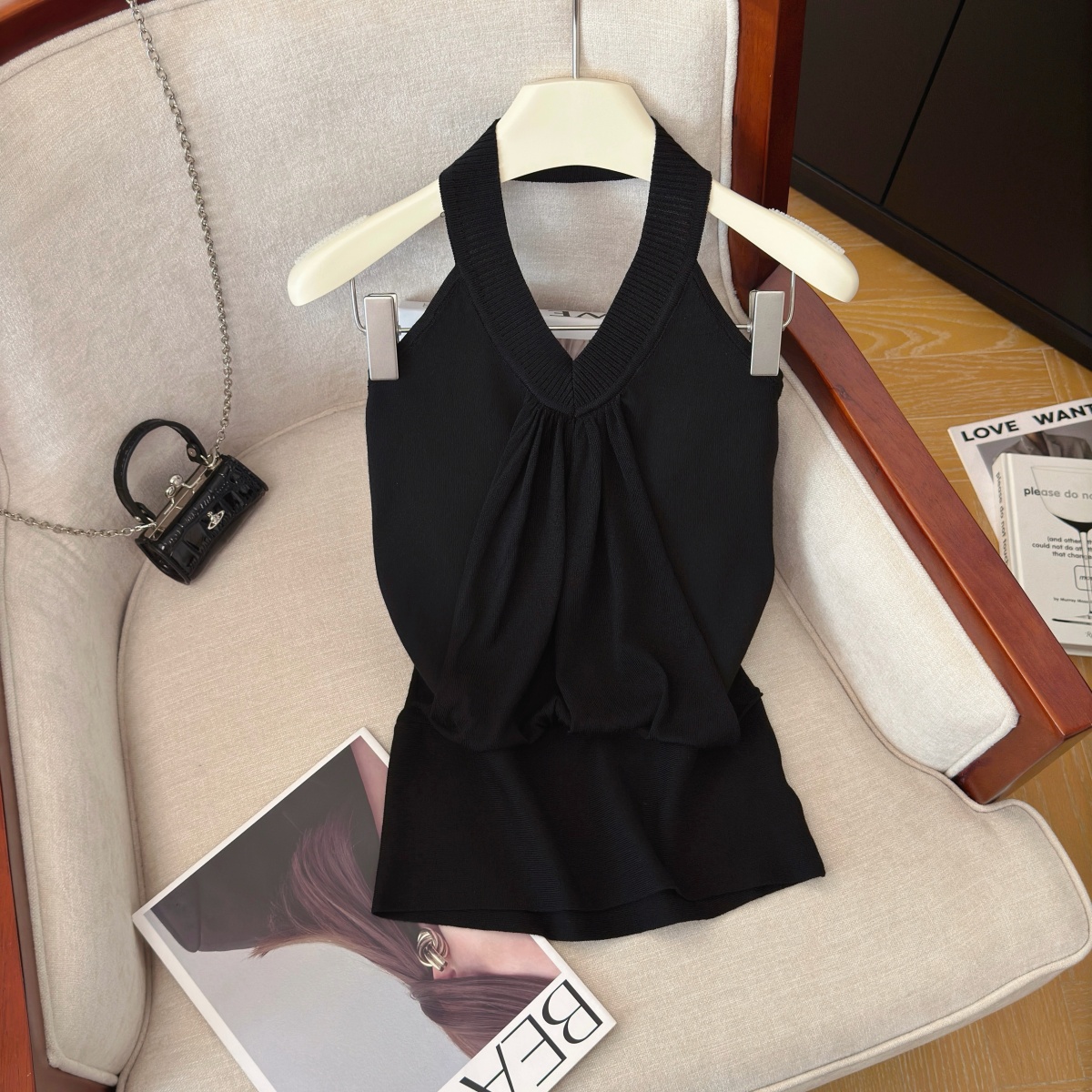 sexy-halter-knit-top-for-women-summer-new-slimming-pleated-cami_3 Sexy Halter Knit Top for Women Summer New Slimming Pleated Cami