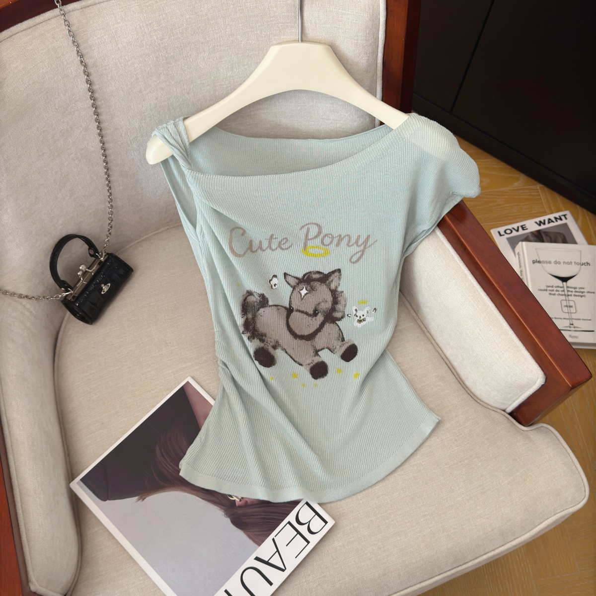 sexy-off-shoulder-knit-top-with-cartoon-print-short-sleeve-summer-new-design_2 Sexy Off-Shoulder Knit Top with Cartoon Print Short Sleeve Summer New Design