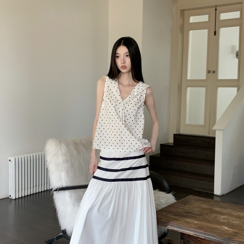 summer-white-polka-dot-sailor-collar-miu-style-cute-trendy-loose-casual-slimming-tank-top_4 Summer White Polka Dot Sailor Collar Miu Style Cute Trendy Loose Casual Slimming Tank Top