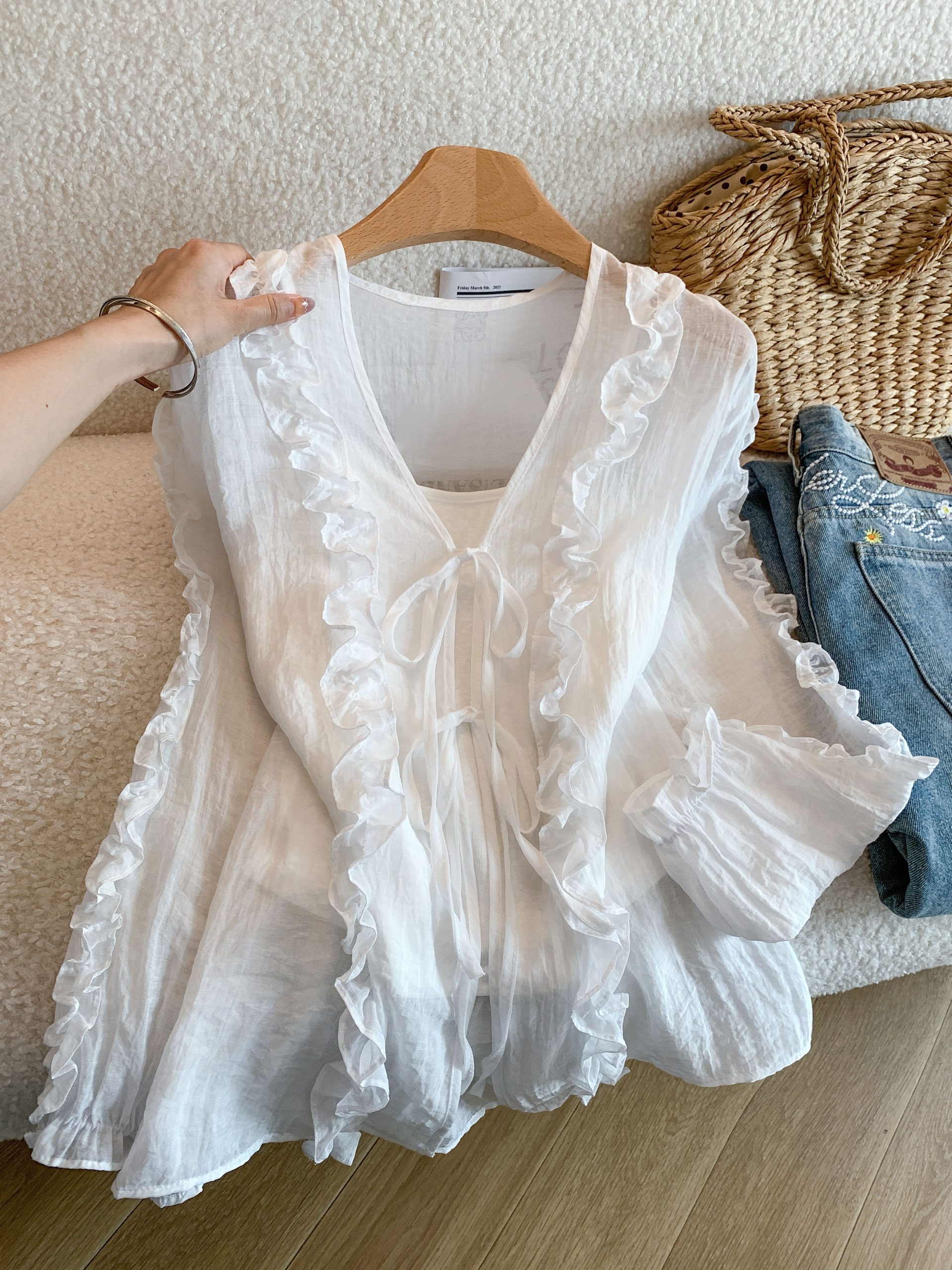 sweet-ruffle-bow-tie-v-neck-long-sleeve-womens-shirt-two-piece-set-style-6065a2 Sweet Ruffle Bow Tie V-Neck Long Sleeve Women's Shirt Two-Piece Set - Style 6065a2