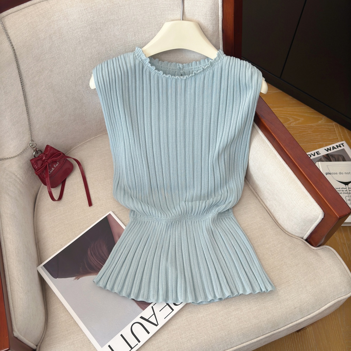 Women's Sleeveless Knit Top Summer Slimming Waist Cinched Design