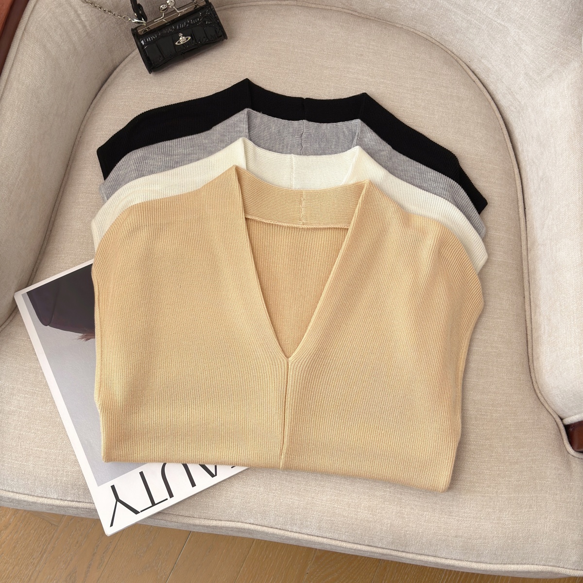Women's V-Neck Knit Top Summer Short Sleeve Slimming Pullover